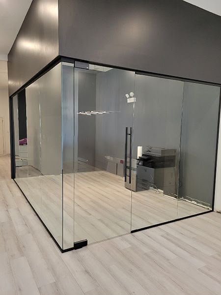 פרויקט זכוכית Diamond Glass